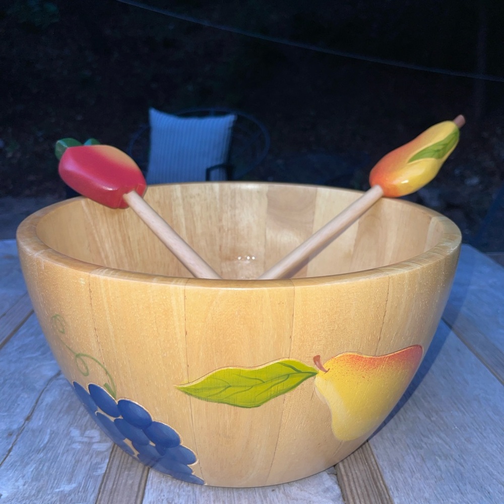 🍎 Hand-Painted Wooden Fruit Salad Bowl with Fruit Accents